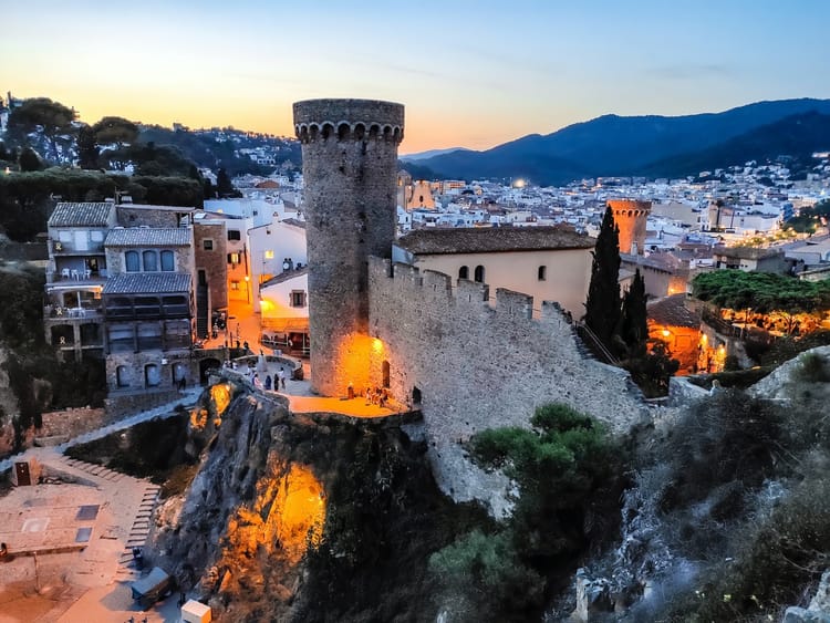 Roadtrip inoubliable sur la Costa Brava : Découverte, gastronomie et vie nocturne