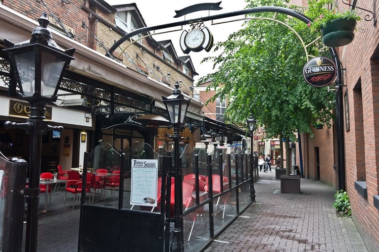 Guide des Bars & Clubs Gay à Limerick : Expériences Incontournable